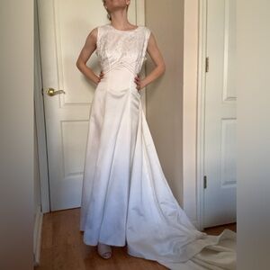 Vintage sleeveless beaded Bonny Wedding Dress
